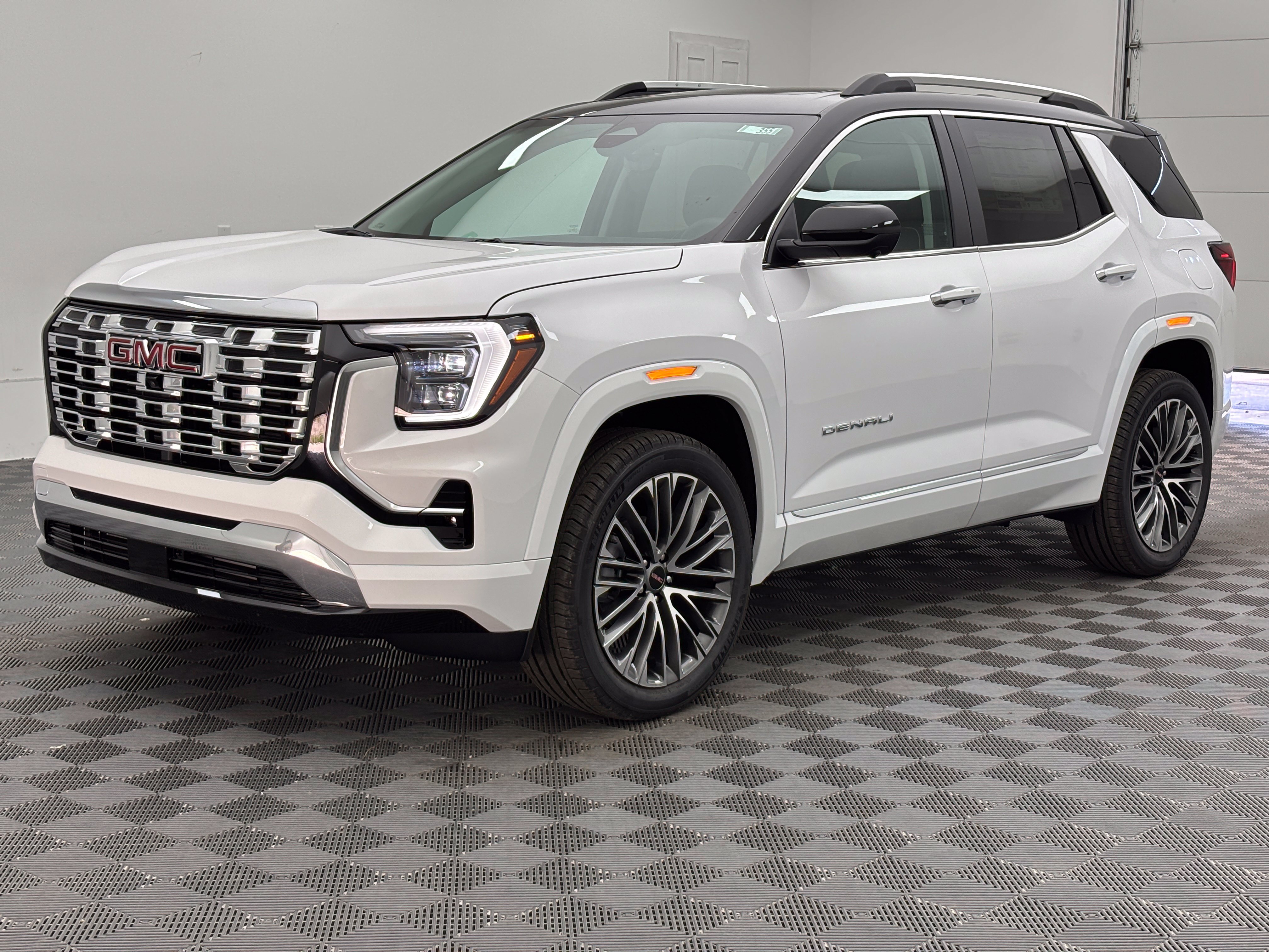 New 2027 GMC Terrain Denali w/ LPO, Floor Liner Package AWD/4WD image 2