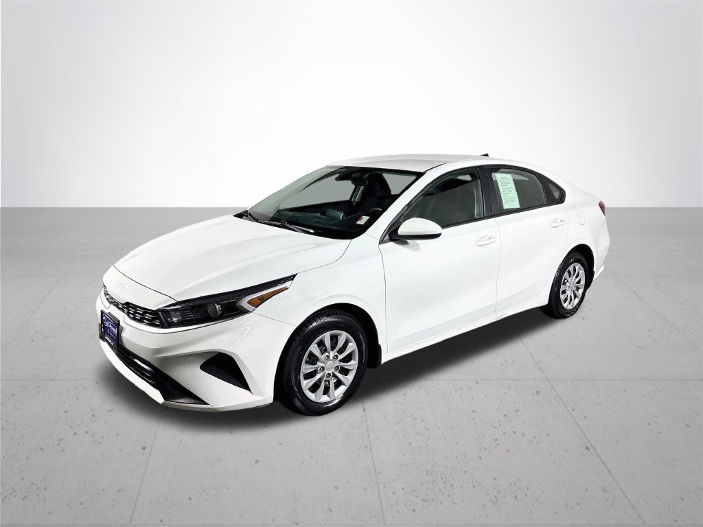 Used 2024 Kia Forte LX FWD image 2