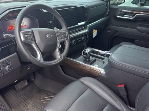 Used 2024 Chevrolet Silverado 1500 RST image 6