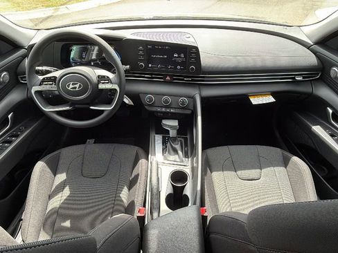 New 2026 Hyundai Elantra SE image 22