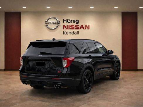 Used 2021 Ford Explorer ST w/ Equipment Group 401A AWD/4WD image 2