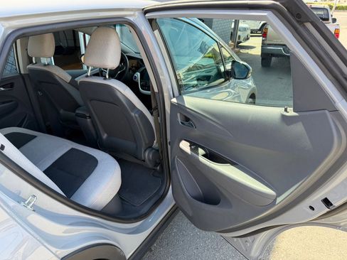 Used 2021 Chevrolet Bolt LT image 36