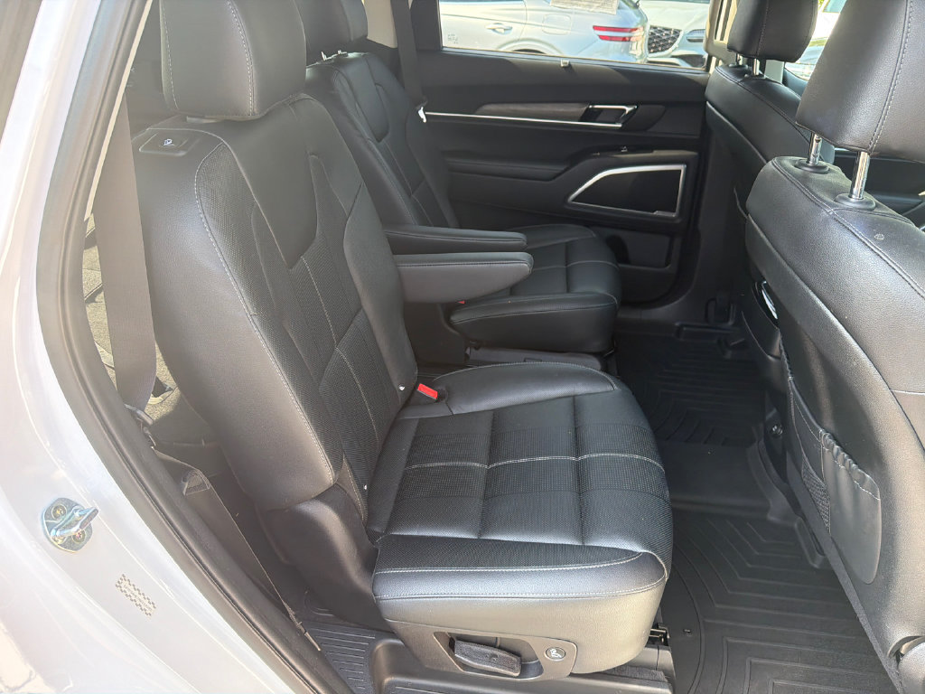 Used 2021 Kia Telluride EX w/ EX Premium Package FWD image 17