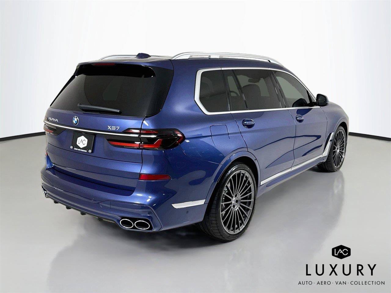 Used 2024 BMW ALPINA XB7 AWD/4WD image 5