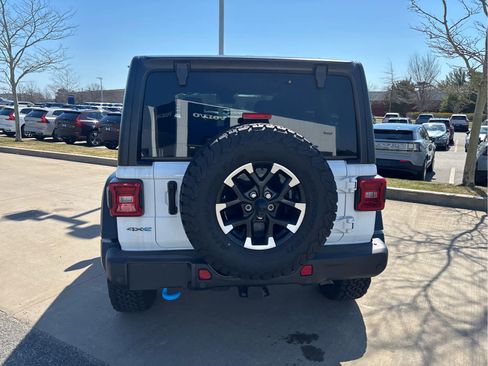 Used 2024 Jeep Wrangler Unlimited Rubicon 4xe w/ Capability Package AWD/4WD image 7