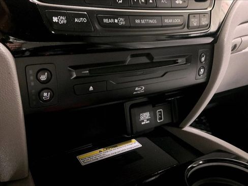 Used 2020 Honda Pilot Elite image 34