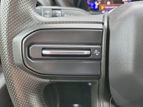 Used 2024 Chevrolet Colorado W/T image 13