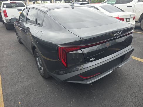 Used 2025 Kia K4 LXS image 7