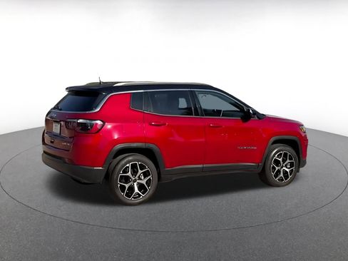 Used 2025 Jeep Compass Limited AWD/4WD image 15