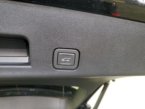 Used 2026 Chevrolet Traverse LT w/ Sun and Wheel Package FWD image 34