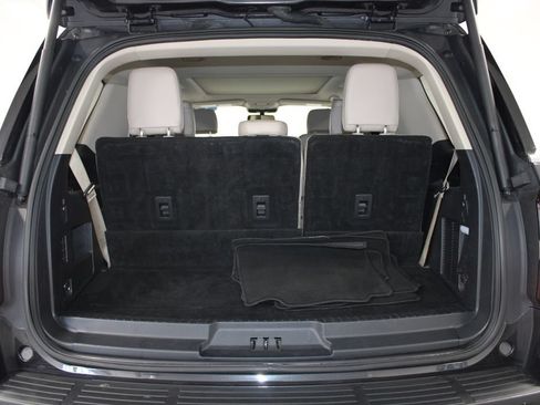 Used 2024 Ford Expedition Limited RWD image 16