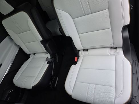 New 2026 Chevrolet Traverse High Country image 26