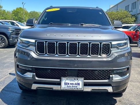 Used 2022 Jeep Wagoneer Series III w/ Premium Group I AWD/4WD image 2