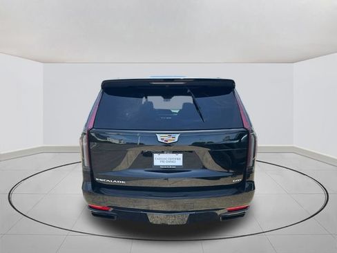 Certified 2022 Cadillac Escalade ESV Sport AWD/4WD image 13