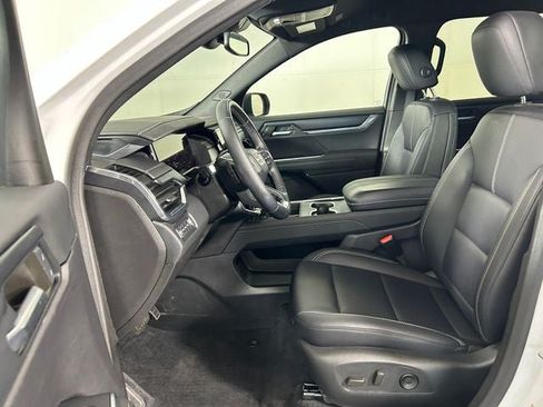 Used 2024 GMC Acadia Elevation w/ LPO, Floor Liner Package AWD/4WD image 11