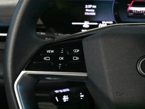 Used 2025 Audi Q6 e-tron Premium Plus AWD/4WD image 9