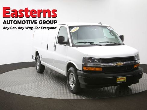 Used 2019 Chevrolet Express 2500 w/ Driver Convenience Package image 50