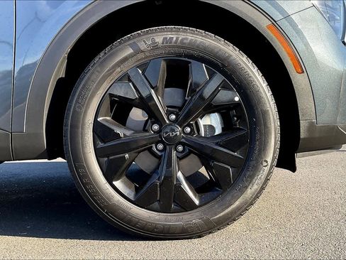 Used 2025 Kia Sportage X-Line image 12