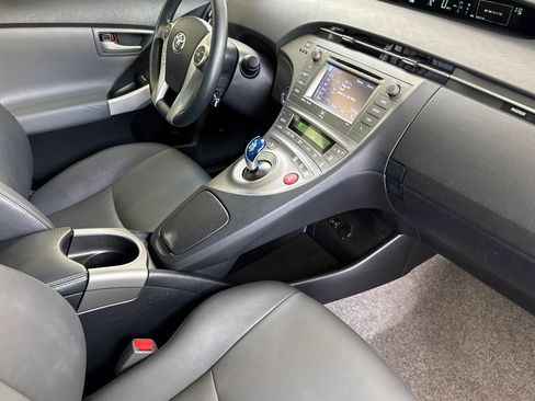 Used 2015 Toyota Prius Four FWD image 19