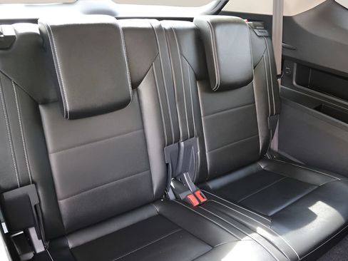 Used 2023 Volkswagen Atlas SEL AWD/4WD image 19