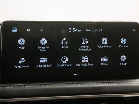 Used 2025 Genesis G70 2.5T AWD/4WD image 18