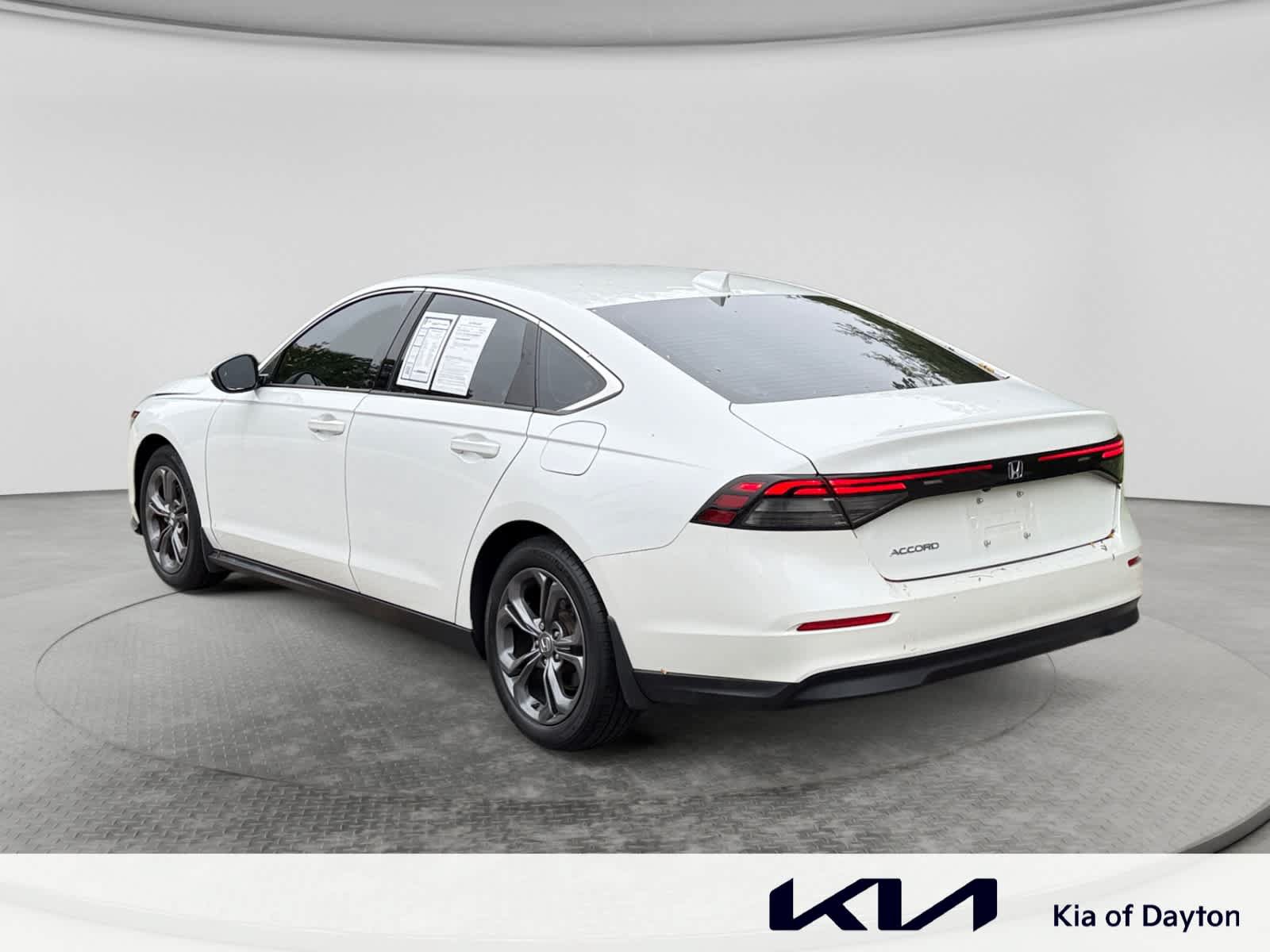 Used 2023 Honda Accord EX image 7