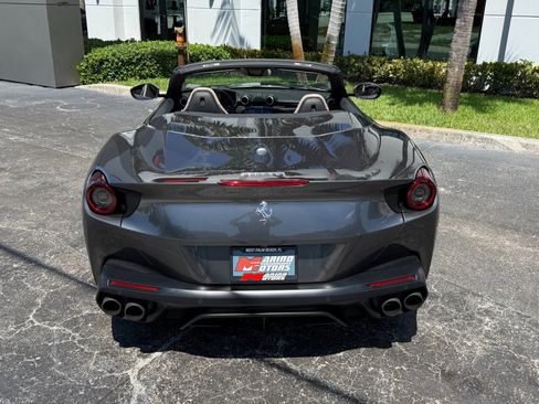 Used 2019 Ferrari Portofino RWD image 20