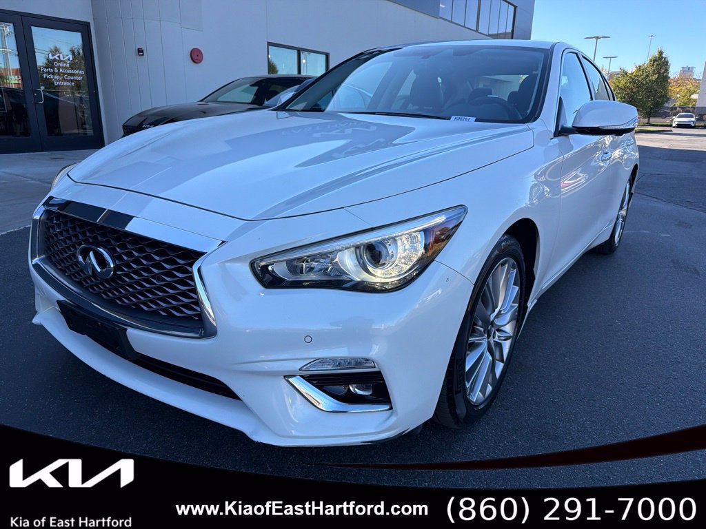 Used 2022 INFINITI Q50 Luxe w/ Cargo Package AWD/4WD image 3