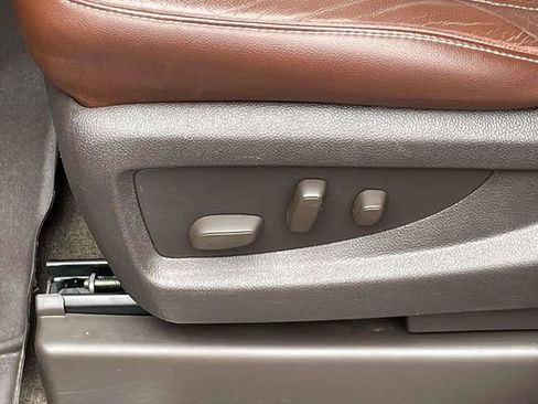 Used 2016 Chevrolet Suburban LTZ image 16