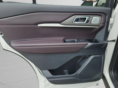 New 2026 Ford Explorer Platinum image 21