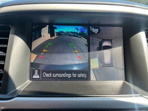 Used 2019 Nissan Pathfinder SL AWD/4WD image 19