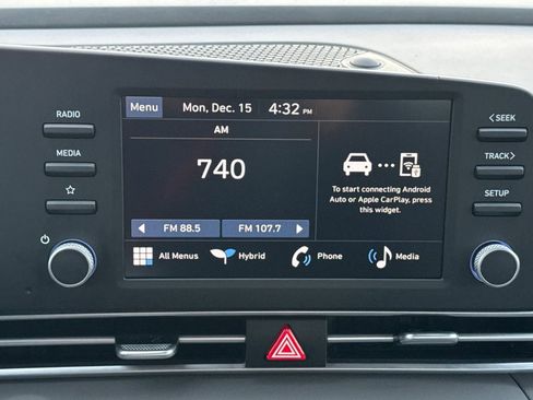 Certified 2025 Hyundai Elantra Blue image 20