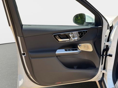 New 2026 Mercedes-Benz GLC 300 image 16