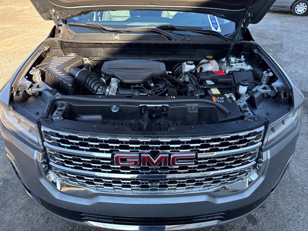 Used 2023 GMC Acadia Denali w/ Denali Ultimate Package AWD/4WD image 32