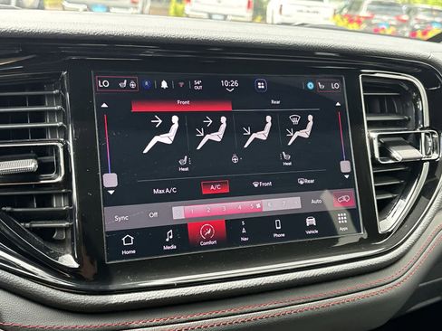 Used 2025 Dodge Durango GT AWD/4WD image 18