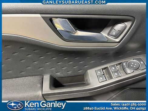 Used 2020 Ford Escape SE image 10