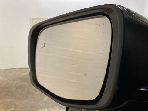 Used 2025 Honda Pilot EX-L image 92