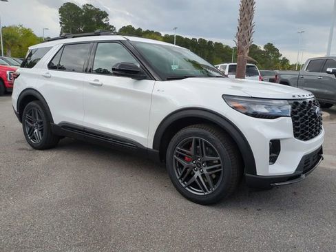 New 2026 Ford Explorer ST-Line RWD image 2
