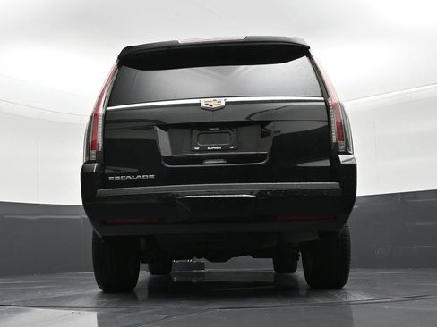 Used 2019 Cadillac Escalade 2WD image 22