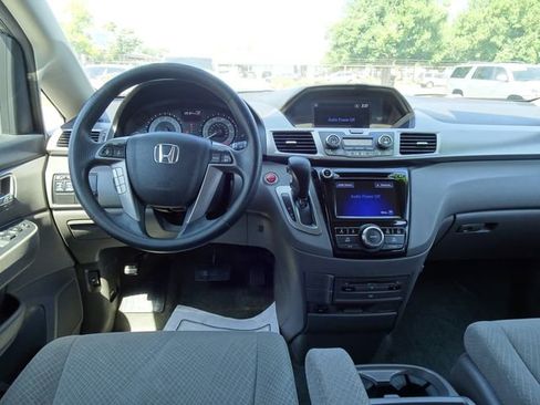 Used 2016 Honda Odyssey SE image 19