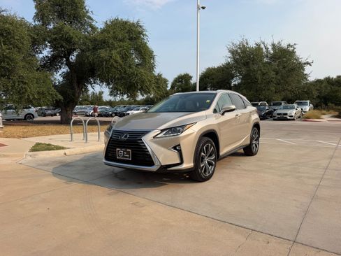 Used 2018 Lexus RX 350 FWD w/ Premium Package image 2