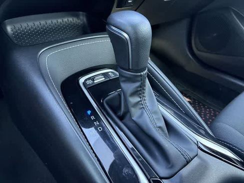 Used 2025 Toyota Corolla SE image 33
