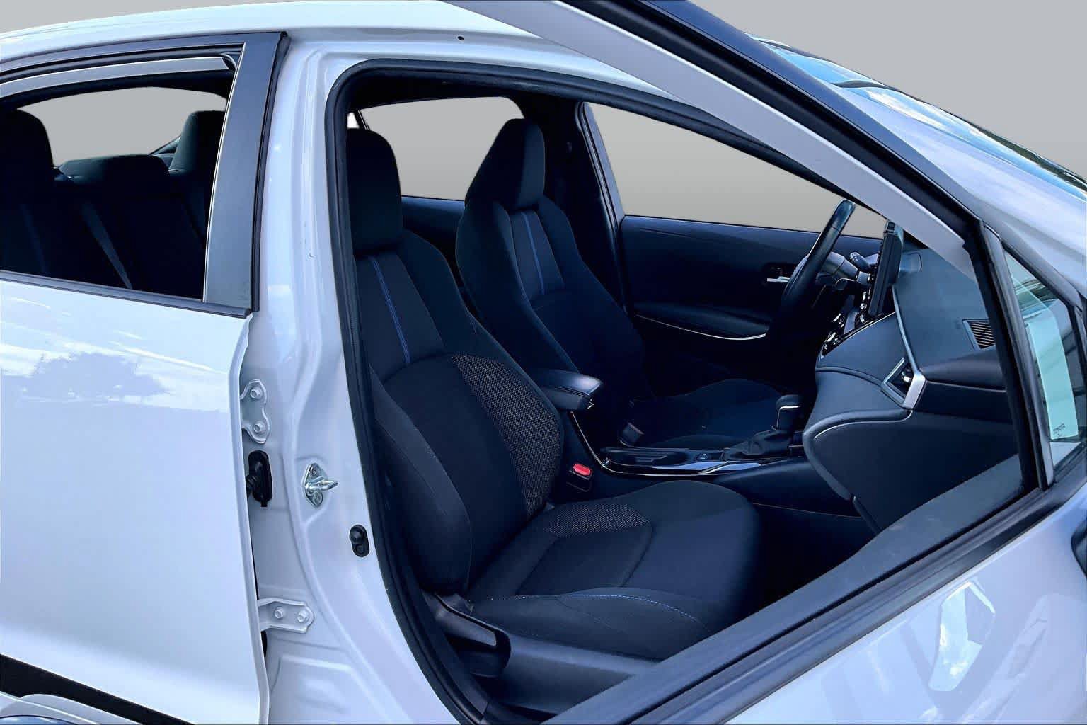 Used 2022 Toyota Corolla SE FWD image 9