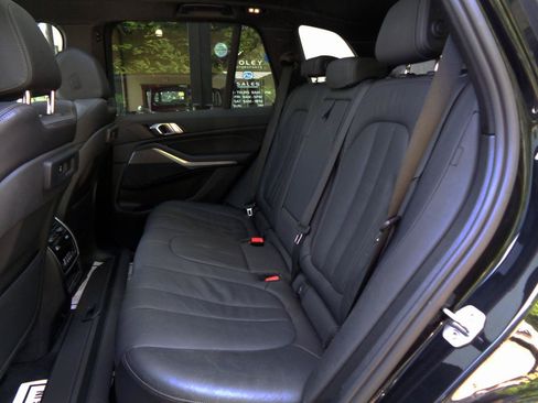 Used 2022 BMW X5 xDrive40i AWD/4WD image 15