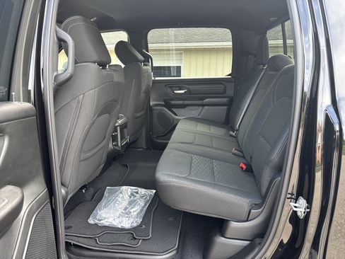 New 2026 RAM 1500 Express AWD/4WD image 29