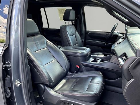 Used 2021 Chevrolet Suburban RST w/ Luxury Package AWD/4WD image 30