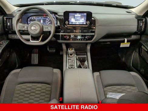 Certified 2025 Nissan Pathfinder SV AWD/4WD image 24