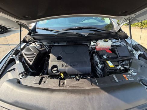 Used 2021 Buick Enclave Essence w/ Sound and Sites Package FWD image 36