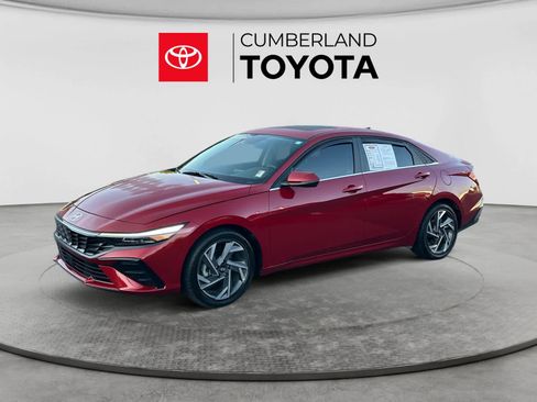 Used 2025 Hyundai Elantra Limited FWD image 1