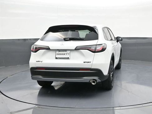 New 2027 Honda HR-V Sport image 11